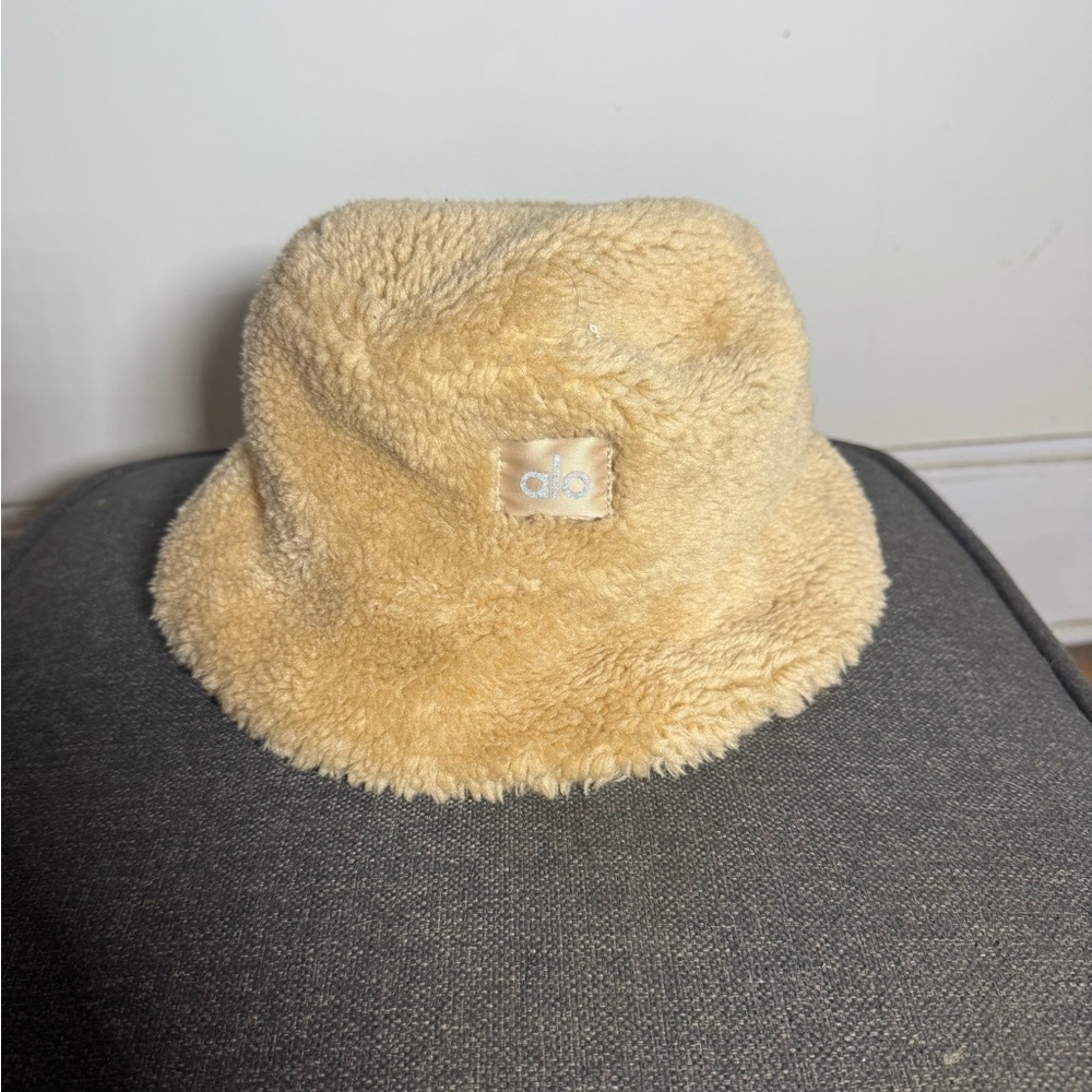 ALO Yoga Tan Plush Bucket Hat
